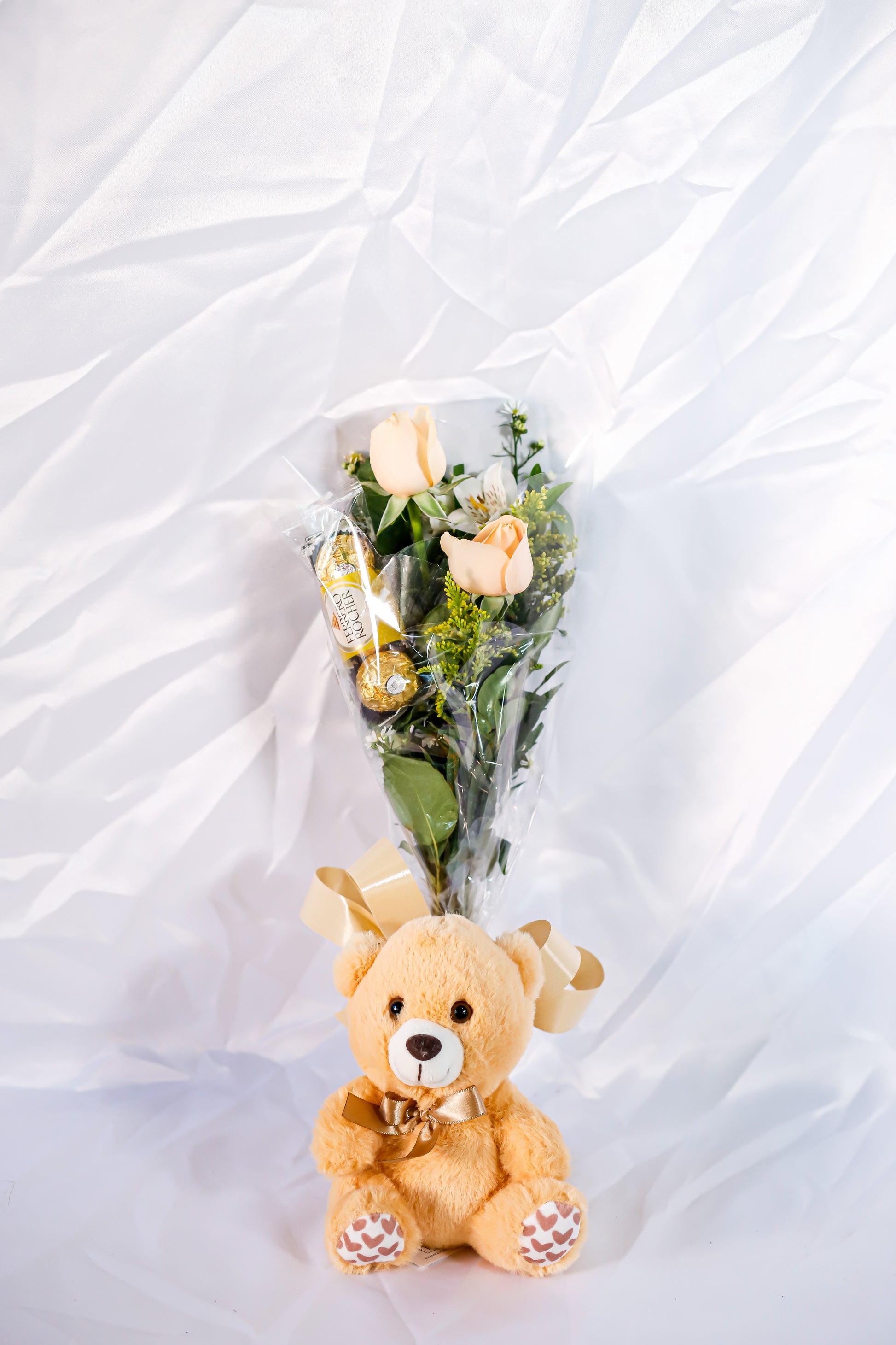2 rosas decorada , urso